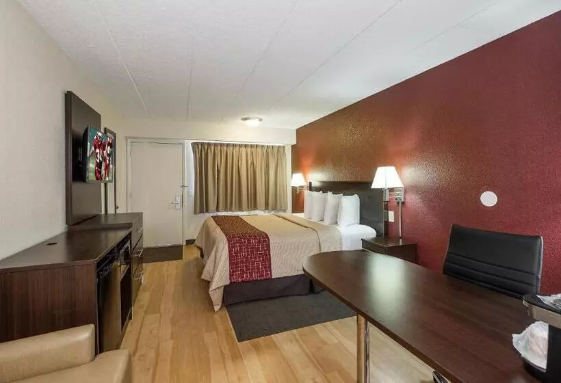 キングサイズベッドのスーペリアルーム, Red Roof Inn Columbus East  Reynoldsburg