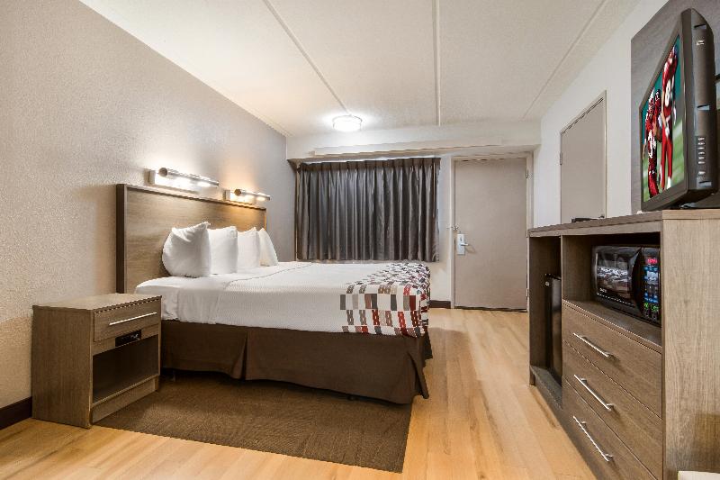 Номер Superior Кровать Кинг, Red Roof Inn Durham  Duke Univ Medical Center