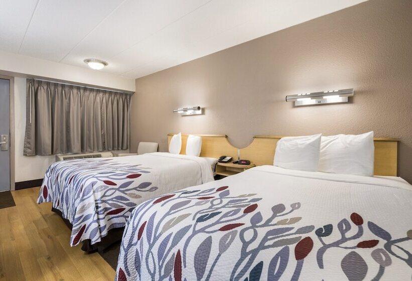 디럭스 룸, Red Roof Inn Rockford East   Casino District