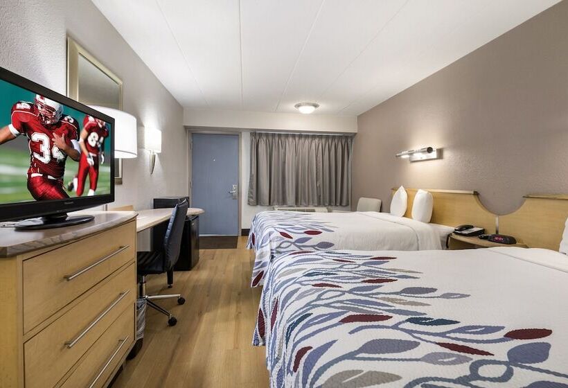 디럭스 룸, Red Roof Inn Rockford East   Casino District