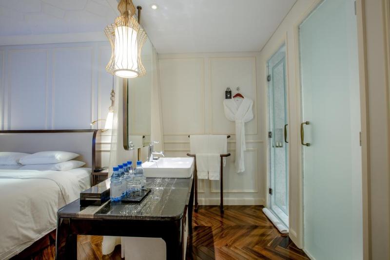 סטודיו דלוקס, Santa Barbara Inn