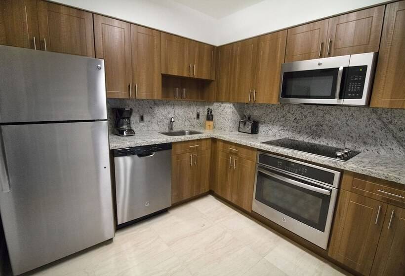 デラックススイート２ベッドルーム, Seacoast Suites On Miami Beach