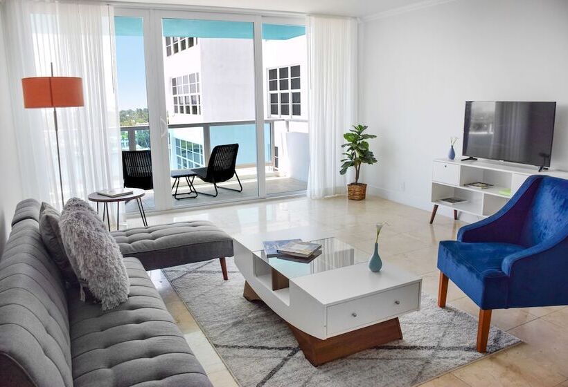 デラックススイート, Seacoast Suites On Miami Beach