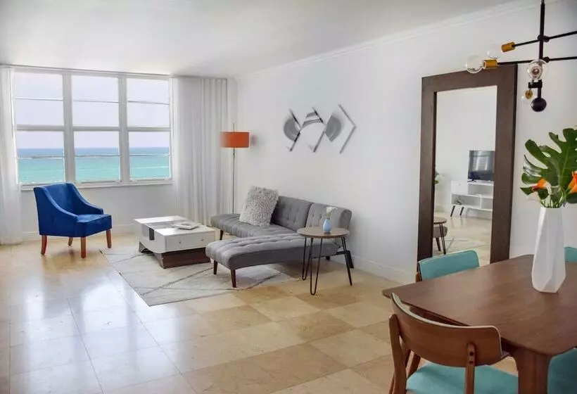 Deluxe Suite Sea View, Seacoast Suites On Miami Beach