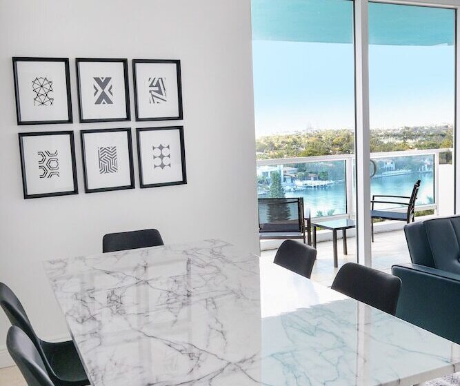 三卧高级套房, Seacoast Suites On Miami Beach