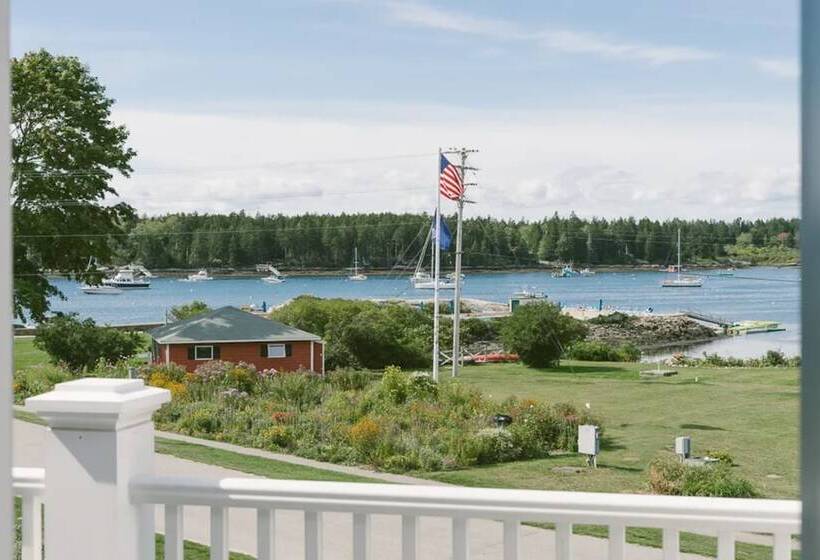 جناح بريميوم, Sebasco Harbor Resort