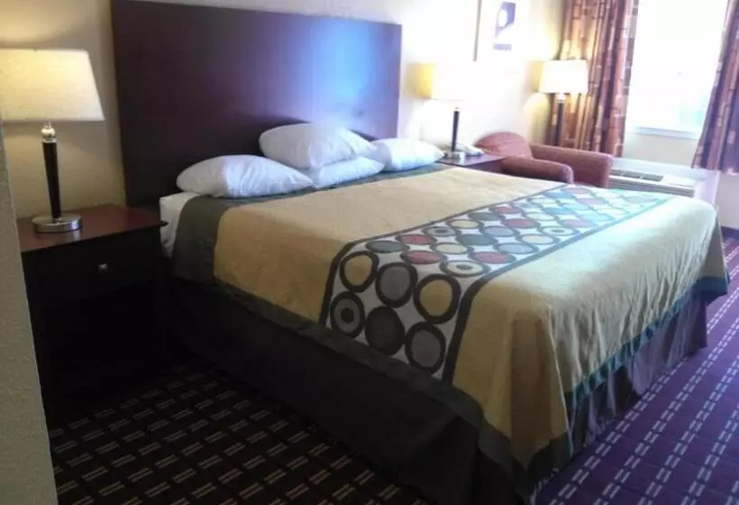キングサイズベッドのスタンダードルーム, Super 8 By Wyndham Kerrville Tx