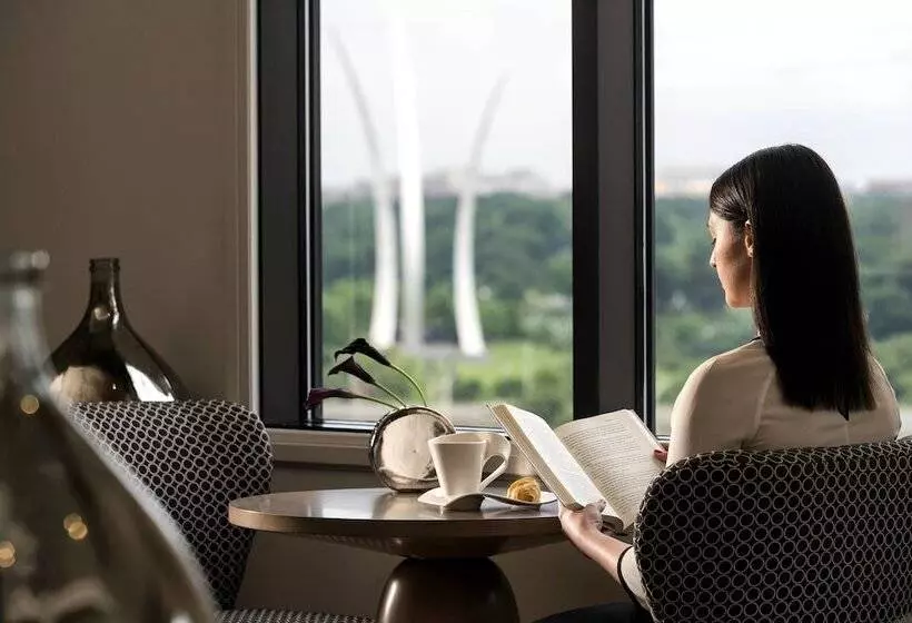 اتاق کلاب, The Ritzcarlton, Pentagon City