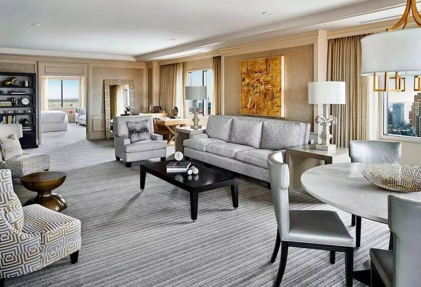 سوئیت کلاب, The Ritzcarlton, Pentagon City