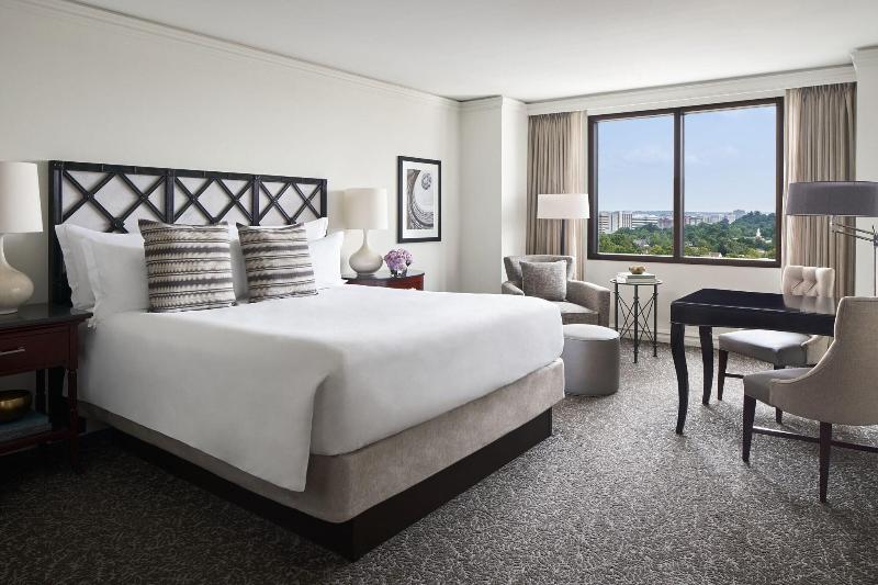 Номер Клуб, The Ritzcarlton, Pentagon City