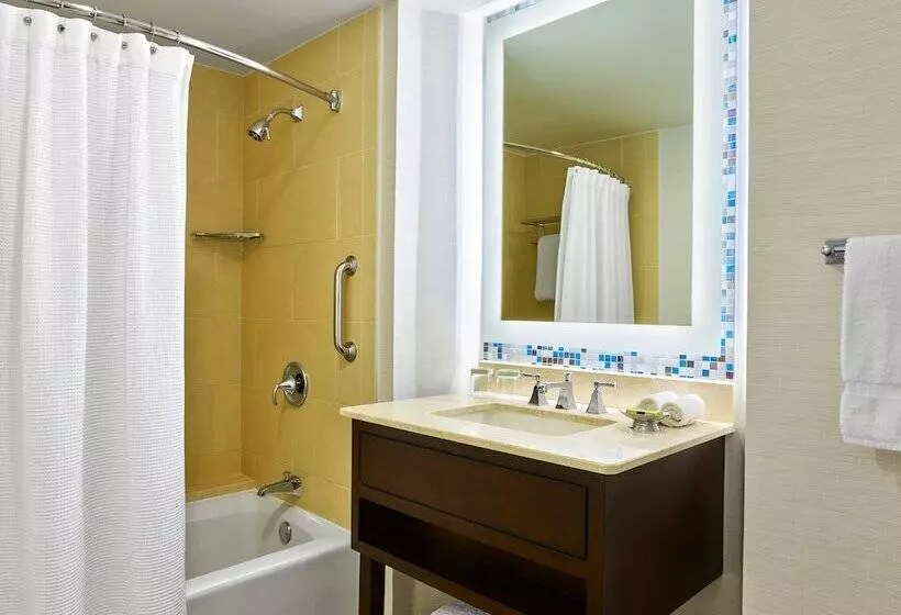 ２ダブルベッドのスタンダードルーム, The Westshore Grand, A Tribute Portfolio Hotel, Tampa