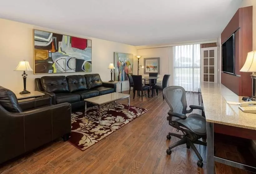 スイート, Wyndham Riverfront Little Rock