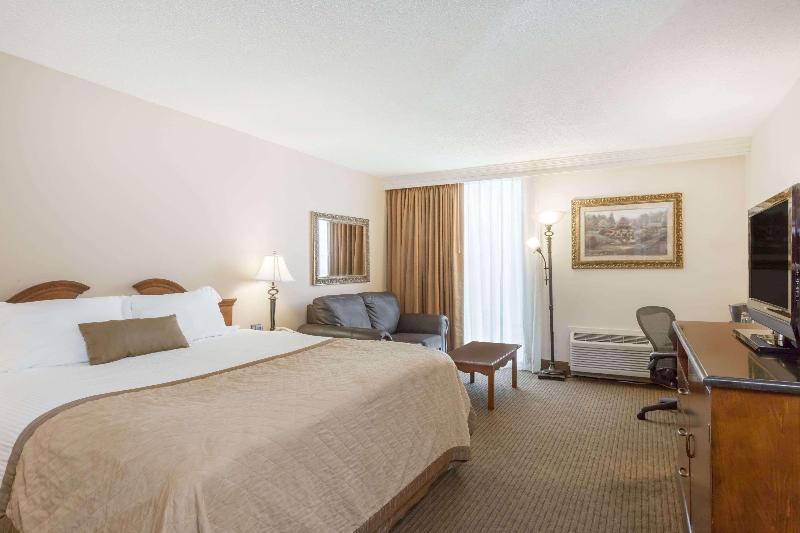 اتاق استاندارد با تخت بزرگ, Wyndham Riverfront