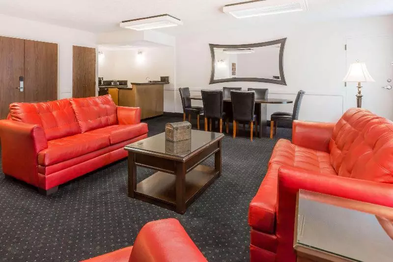 デラックススイート, Wyndham Riverfront Little Rock