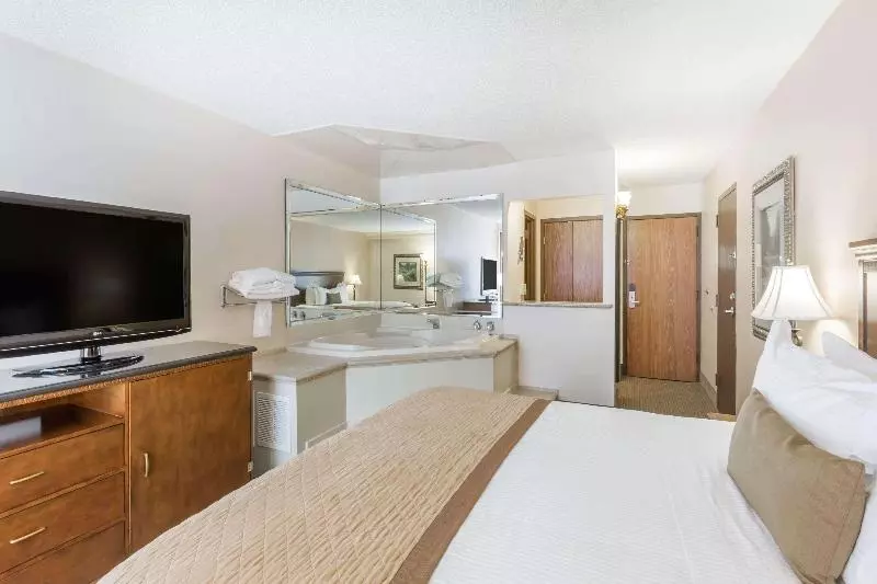デラックススイート, Wyndham Riverfront Little Rock