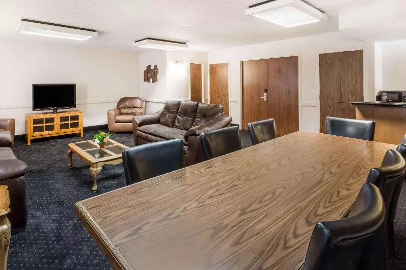 デラックススイート, Wyndham Riverfront Little Rock