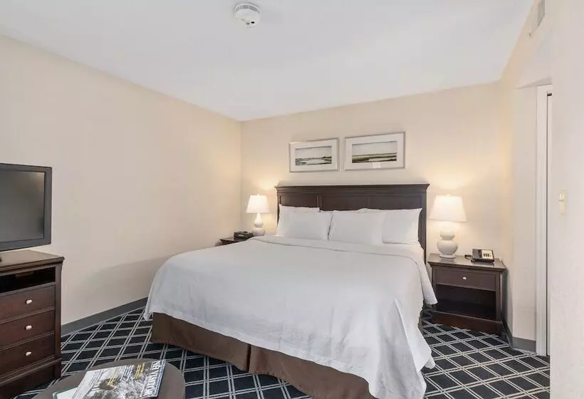 デラックススタジオ, Residences At Daniel Webster