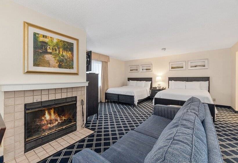 استودیوی لوکس, Residences At Daniel Webster