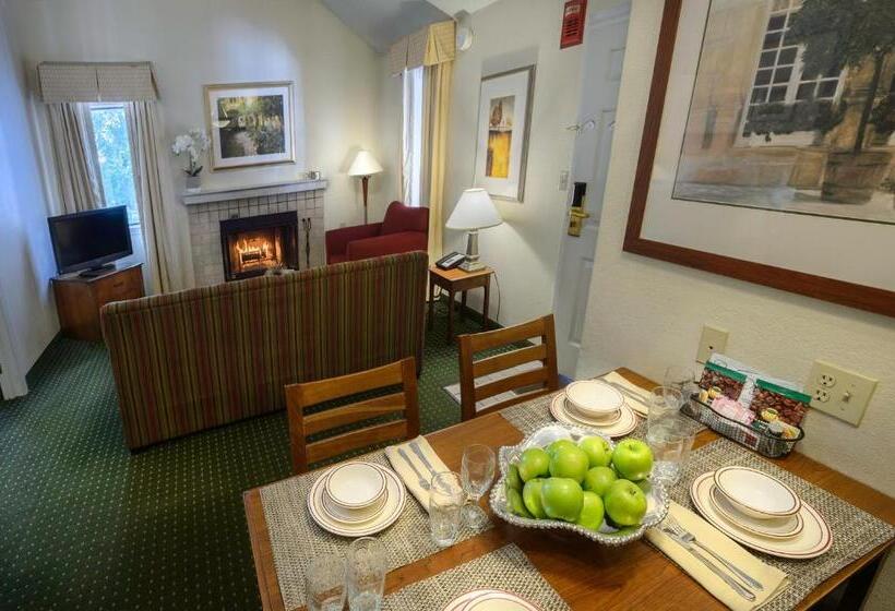 سوئیت 2 خوابه, Residences At Daniel Webster