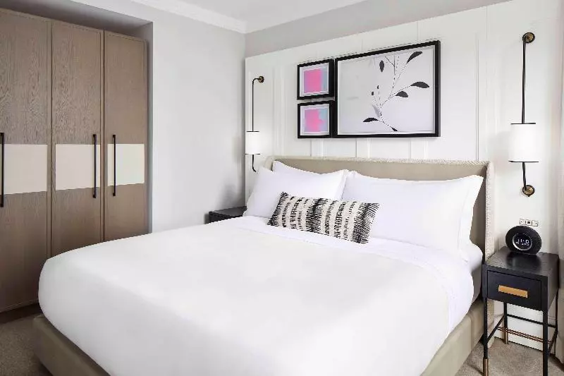 Standard Room King Size Bed