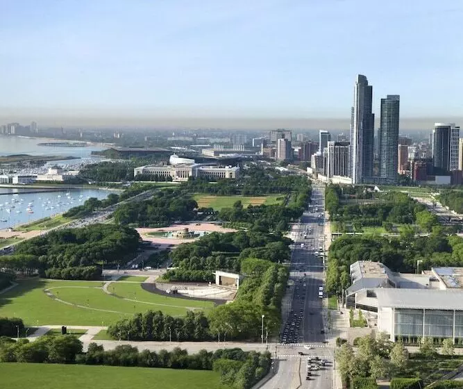 ２ダブルベッドのスタンダードルーム, Fairmont Chicago Millennium Park