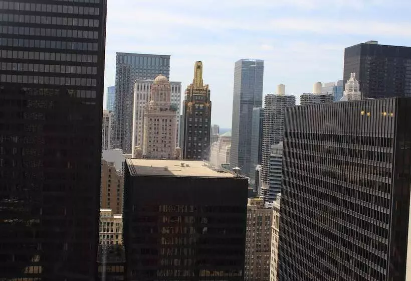 スイート, Fairmont Chicago Millennium Park