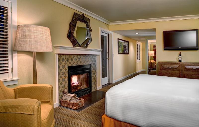 キングサイズベッドのデラックスルーム, Fairmont Sonoma Mission Inn & Spa