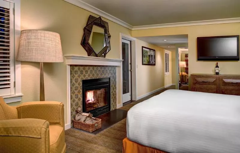 اتاق لوکس با تخت بزرگ, Fairmont Sonoma Mission Inn & Spa