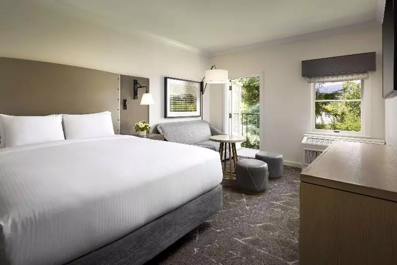 اتاق لوکس با تخت بزرگ, Fairmont Sonoma Mission Inn & Spa