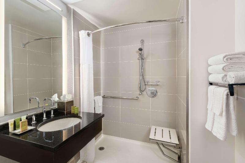 إستوديو ديلوكس, Hilton Atlanta