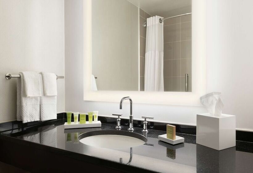 إستوديو ديلوكس, Hilton Atlanta