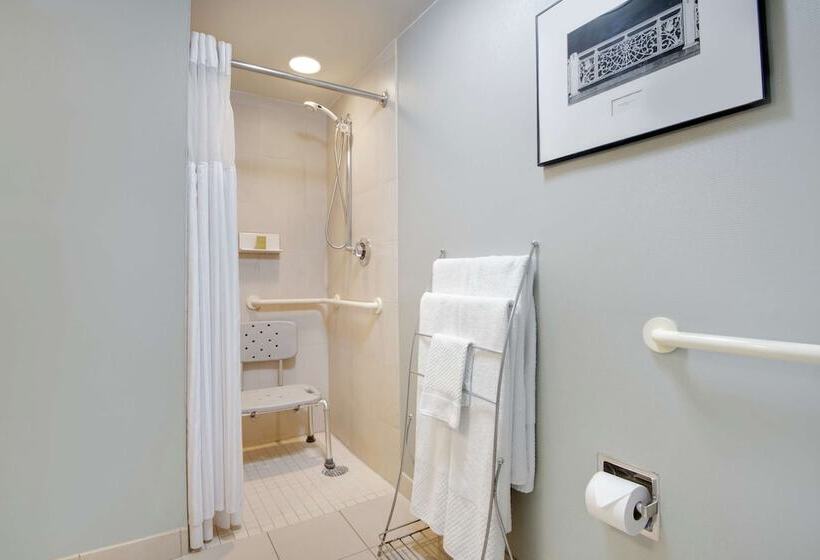 اتاق استاندارد با 2 تخت دوبل, Hilton Stamford Hotel & Executive Meeting Center