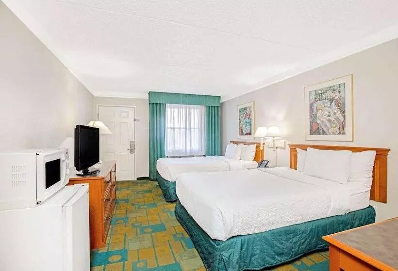 ２ダブルベッドのスタンダードルーム, La Quinta Inn By Wyndham El Paso Cielo Vista