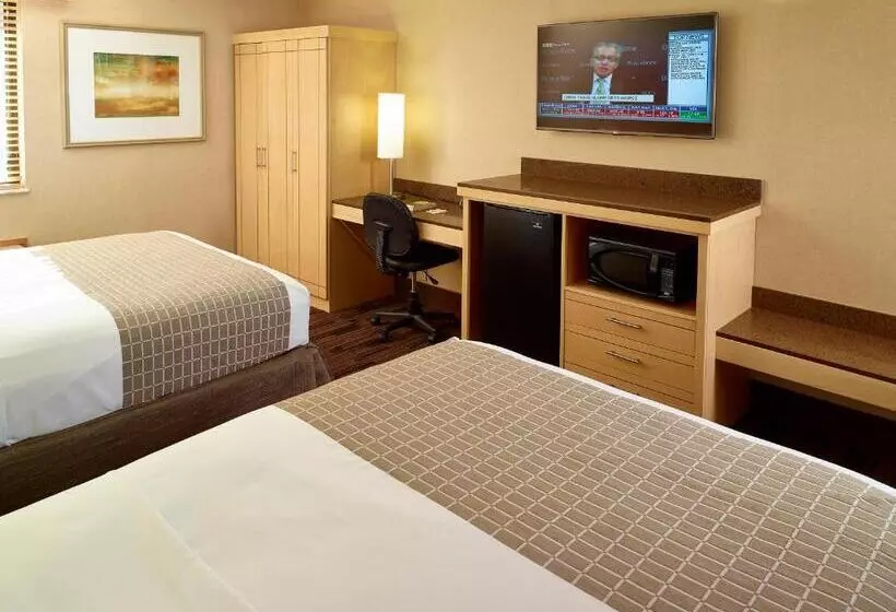 スタンダードスタジオ, Livinn Hotel Cincinnati North/ Sharonville