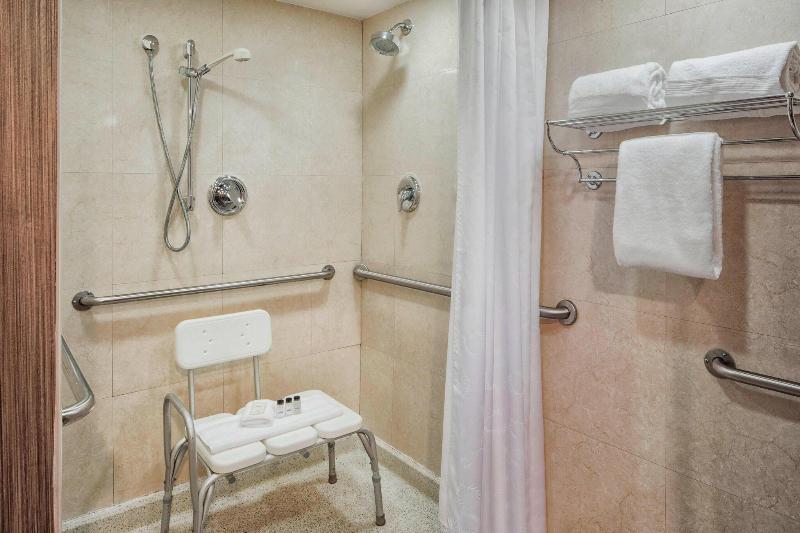 스탠다드 룸 킹사이즈 침대, Sheraton Philadelphia University City