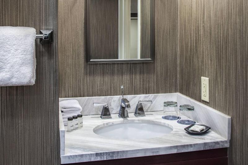 스탠다드 룸 킹사이즈 침대, Sheraton Philadelphia University City