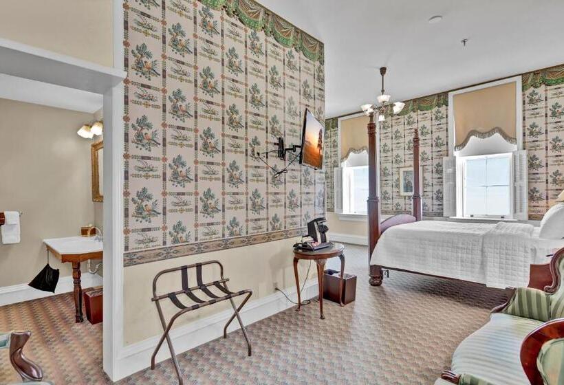 غرفة قياسية مزوَّدة بجاكوزي, St. James