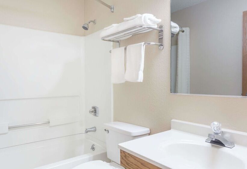 스탠다드 룸 더블 침대 2개, Super 8 By Wyndham Augusta Ft Eisenhower Area