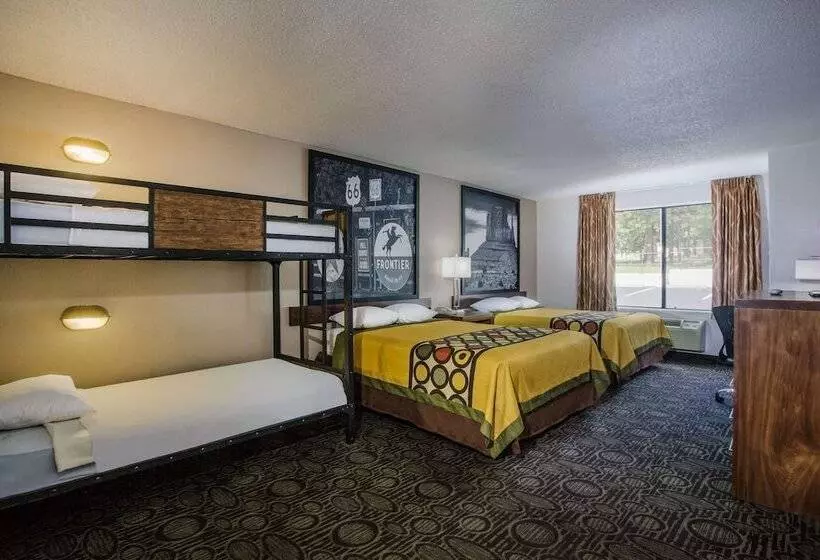 スタンダードスタジオ, Super 8 By Wyndham Flagstaff
