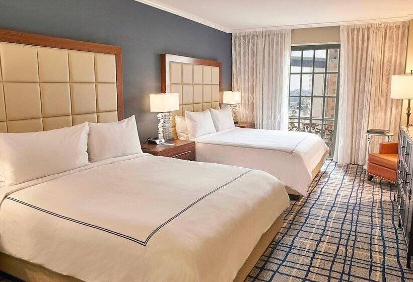 חדר דלוקס, The Adolphus, Autograph Collection