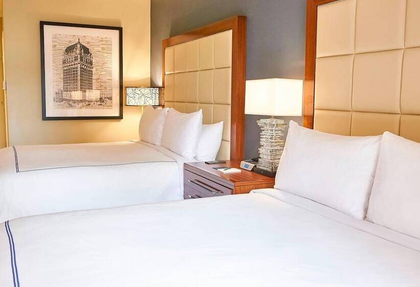 חדר דלוקס, The Adolphus, Autograph Collection