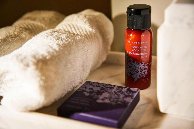 חדר דלוקס, The Adolphus, Autograph Collection