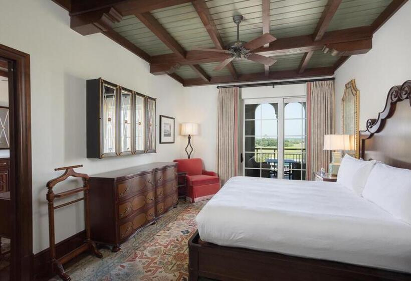 스위트 킹사이즈 침대, The Cloister