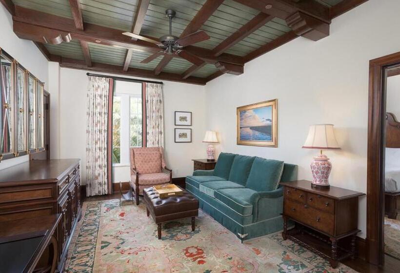 스위트 킹사이즈 침대, The Cloister