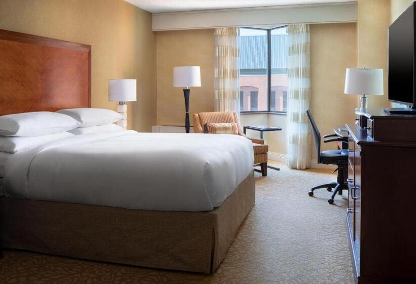 חדר סטנדרט עם מיטת קינג, The Lincoln Marriott Cornhusker