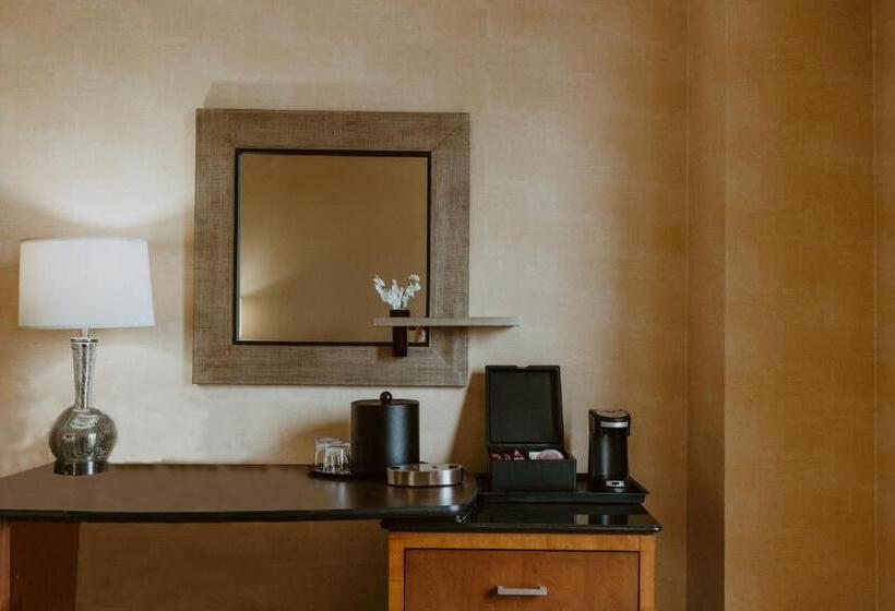 스탠다드 룸 킹사이즈 침대, The Lincoln Marriott Cornhusker
