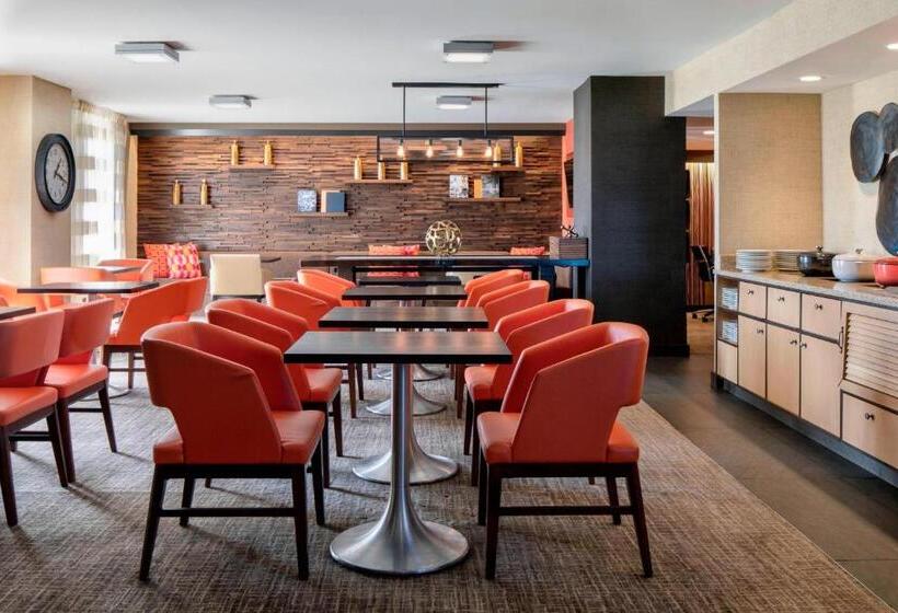 스탠다드 룸 더블 침대 2개, The Lincoln Marriott Cornhusker