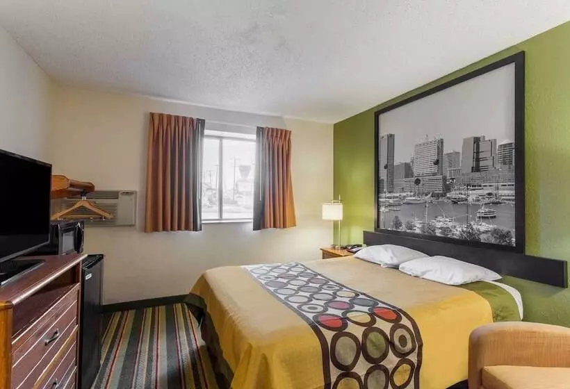 障害者適応デラックスルーム, Super 8 By Wyndham College Park Wash Dc Area