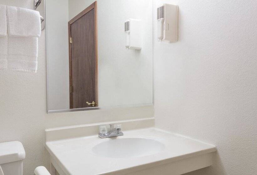 Standard-huone 2 Parivuodetta, Super 8 By Wyndham Colorado Springs/chestnut Street