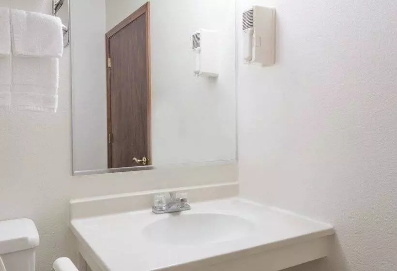 Standard-huone 2 Parivuodetta, Super 8 By Wyndham Colorado Springs/chestnut Street